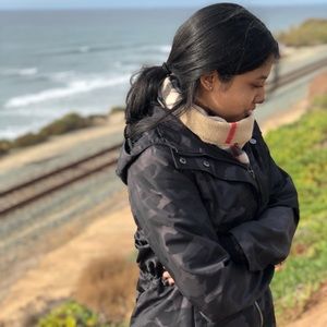 Meet your Posher, Della